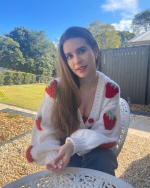 Philippa Coulthard Instagram - And had to capture this ridiculous knitwear 🍓😬