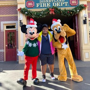 Phillipe Loures Instagram - Qual seu personagem favorito? Eu: mickey