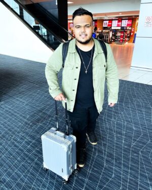 Phillipe Loures Instagram - Partiu ferias da famila loures, cancun tamo chegando, esquece... comenta ai qual cidade voce tem muito vontade de conhecer...
Valeu @viajecom
