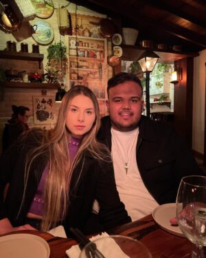 Phillipe Loures Instagram - Hoje é niver dessa mulher incrivel❤️ te desejo tudo de melhor desse mundo amor, que a gente comemore por mts anos essa data, te amo