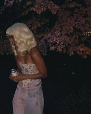 Phoebe Miu Instagram - is this what it feels like to be white??
#whoa #calmdownphoebe