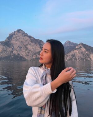 Phunthida Phairuangkij Instagram - Marshmallow & golden hour 💖💙✨😋