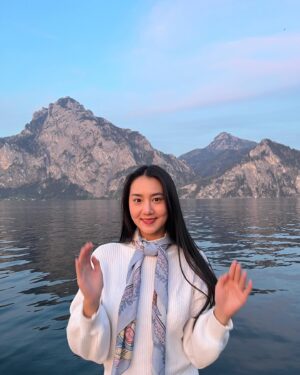Phunthida Phairuangkij Instagram - Marshmallow & golden hour 💖💙✨😋