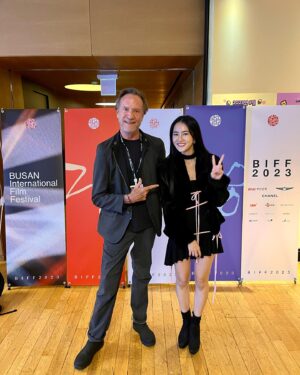 Phunthida Phairuangkij Instagram - Morrison world premiere at Busan International Film festival @busanfilmfest ภาพยนตร์เรื่องแรกกับเทศกาลหนังที่สองในชีวิต💖ตื่นเต้นมาก ตอนดูจบแบบปริ่มสุดๆ ดีใจและภูมิใจมากที่ได้มีหน้าตัวเองในหนังพี่ป้อม ต้องขอบคุณทีมงานคุณภาพทุกคนจริงๆ ตอนถ่ายสนุกมากเครียดด้วยแต่พี่อุ้มพี่ตะวันช่วยสุดๆ พอฉายแล้วก็สะใจสุดๆ special thank แม่กับเจ๊ที่ไปดูด้วยถึงเกาหลีความจริงอยากให้ป๊าดูด้วยแต่ไม่ทัน ฝาก Morrison ด้วยนะคะ จะเดินทางไปเทศกาลไหนเข้าไทยตอนไหนเจอเลย แอบสปอยว่าหนังพี่ป้อมสะใจสุดๆ ดูแล้วมันส์มากกก เข้าไทยแล้วอย่าลืมไปดูนะคะ 🎆💞 555555555 #biff2023