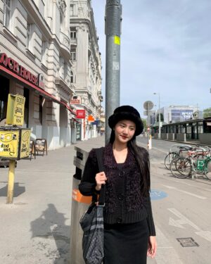 Phunthida Phairuangkij Instagram - 💂‍♀️😊