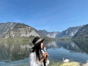 Phunthida Phairuangkij Instagram - Stunning 🤩 🦢⛰🍦