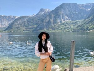 Phunthida Phairuangkij Instagram - Stunning 🤩 🦢⛰🍦