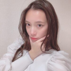 Phương Chị Instagram - 🐌

六月。

June.

Tháng sáu.

🐌