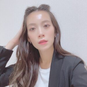 Phương Chị Instagram - お正月もお家時間。
.
今から映画始め。
.
今年も100本以上見るっ！
.
おすすめの映画とかあったら教えて下さい(^^)