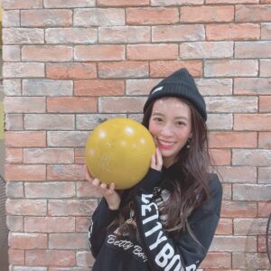 Phương Chị Instagram - 三が日最終日。
.
ママの提案でまさかのボウリング🎳
.
明日筋肉痛やばそう。。。笑