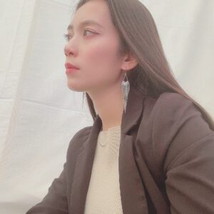 Phương Chị Instagram - 今日はYouTubeの撮影でしたん。
.
いやー、今日の企画は面白かったし、楽しかった😂
色々次の案とかやってみたい事とかの打ち合わせも出来てとても有意義な一日でした。
動画のup楽しみにしていて下さいね。
.
あ、私がYouTubeをやっている事を意外と知らない方が多かったので😢
.
https://youtube.com/c/fonchichannel
.
今46本の動画更新しています✨
パーソナルな事からドラマ、ベトナム関係などなど、色んなジャンルを上げています。
是非、お時間があれば、checkして頂けると嬉しいです。
チャンネル登録、宜しくお願い致します🥺
.
今後、見たい企画とかやって欲しい企画、コラボして欲しい方などなどがありましたら、どしどしコメントに下さい♪
.
そして、今日はmy sisterのお誕生日でした。
24歳のお誕生日おめでとうねん。
沢山笑顔溢れる素敵な一年にしてね。