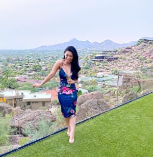 Phuong Kubacki Instagram - Just trying to remember how to walk in heels 👠👠 #sneakersplease @ontherocksaz @holidayrental.com_