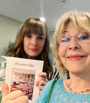 Pia Johansson Instagram - På @nyhetsmorgon  träffar man alltid nyskapande kvinnor som @elin_lervik  som skrivit en bok med #katarinamatsson.