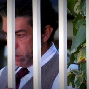 Pierfrancesco Favino Instagram - I rischi del mestiere.

#PADRENOSTRO dal 24 settembre al cinema.

@visionfilmdistribution @lungtafilm #pkocinema @tendercapitalproductions

@goodnoce @barbara_ronchi_ @mattiagaraci @francescogheghi_nervetto