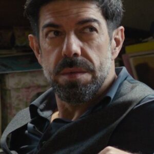 Pierfrancesco Favino Instagram - Io inizio a dirtelo adesso, così hai tutto il tempo per organizzarti: Il 17 Marzo “Corro da te”.

#CorroDaTe #SoloAlCinema
@ricmilanioff
@mirimeo
@wildsidesrl
@visionfilmdistribution