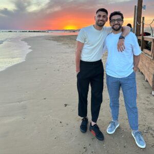 Piero Barone Instagram - Two sicilians and a sunset!! ☀️✌🏻
 
#Sicilia @barone_piero