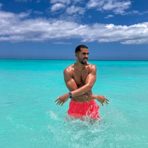 Pierre Abena Instagram - Just let the sea set you free 🏝️🌊🩳 Turks and Caicos is in the books! 🗺️ Off to a new country this weekend…✈️
.
.
.
.
.
#travel #travellover #travellife #beachlife #suntan #summervacay #turksandcaicosislands #beachphotography #pierreabena #ocho #professionaltraveler #absworkout #healthylifestyle