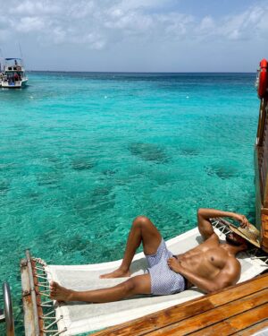 Pierre Abena Instagram - I wanted to share a list of all the things to do in Cozumel but thanks to the @intercontinentalcozumelresort , now I’m convinced this is the only activity you need! Lol Can’t get over this cabana view 😍🏝️🐠