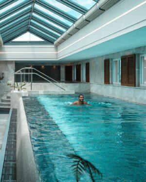 Pierre Abena Instagram - Travel connects you to your highest self and awakens you from the ordinary 💪🏽 @fsgeneva fitness center and wellness facilities are the perfect place to start 👤 
📸 @sylvain_terret 
.
.
.
.
.
.
#fourseasons #fsgeneva #pierreabena #lifestylegoals #travellover #lifestylemodel #fitnessgoals #fitlife #leanmuscle #awakenyourdreams #luxurytravel #luxuriouslife #ocho #workhard