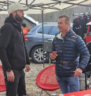 Pierre Chabrier Instagram - Je suis certain que Colin McRae se garait comme ça. 
L’épisode 4 de @topgearfr est sorti hier, comme vous pouvez le constater tout s’est très bien passé. 🙄 De superbe rencontre @sebloebofficiel - @aripietivatanen - @minassiannicolas - @tsamere - @pastorpastorpastor et évidement un grand merci aux équipes de l’émission d’avoir rendu tous ces rêves réalisables. Et @monsieurpoulpe toujours dans les mauvais coups tu connais. 

Crédit photo : @tim.l.t