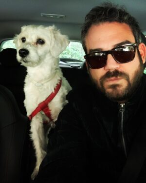 Pigmalion Dadakaridis Instagram - Έτσι μια βόλτα .... #valebestfrienddog