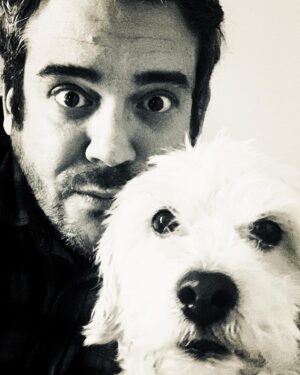 Pigmalion Dadakaridis Instagram - Καλό μήνα άλλη μια μέρα καραντίνα !!!! #valebestfrienddog