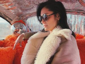 Pilar Holland Instagram - Go your own way…. ✨✨✨

#artist #creative #70s #playtime #desertvibes #disco #actor #voiceartist #goyourownway