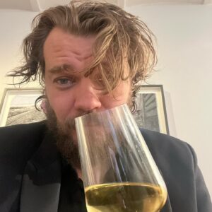 Pilou Asbæk Instagram - Cheers to the weekend 🥂