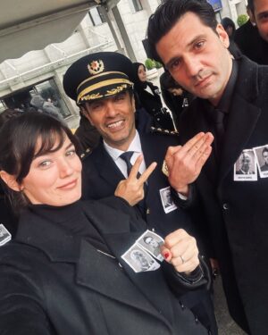 Pınar Deniz Instagram - Benim için bir devrin sonudur bu.
Duygularımı nasıl ifade edeceğimi bilmiyorum.
Ne yazsam,ne söylesem eksik kalacak..
Varlığına şükrettiğim en güzel hikayeydi.
Canım yol arkadaşlarım..
Canım seyirci..
En güzel baharımı yaşadım sizinle.
Hep özlemle hatırlayacağım.
Bu gece son kez buluşuyoruz.
Hayatıma kattığın her an için,iyi ki vardın YARGI🤍