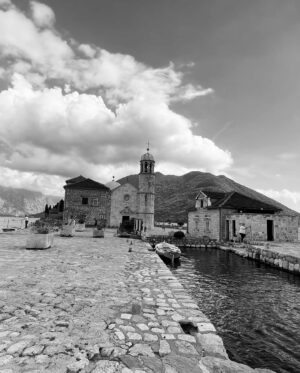 Pınar Gülkapan Instagram - ⚪️⚫️ #montenegro