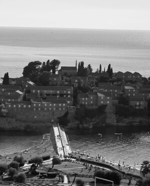 Pınar Gülkapan Instagram - ⚪️⚫️ #montenegro