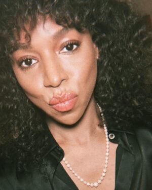 Pippa Bennett-Warner Instagram - Dual Perspetive 💋