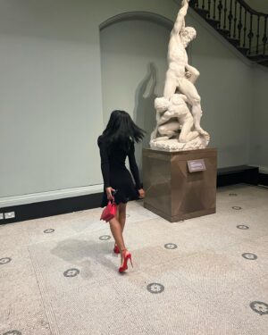 Pippa Bennett-Warner Instagram - The funnest. Thank you @vamuseum 🖤💃🏾🖤