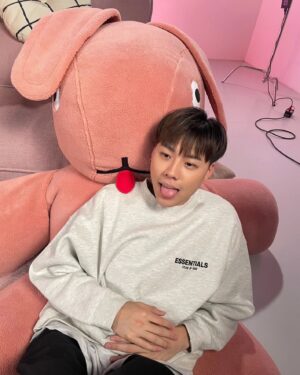 Pisitpon Ekpongpisit Instagram - ขอซบหน่อยดิ 'บ็อคแบ็ค' !🥱