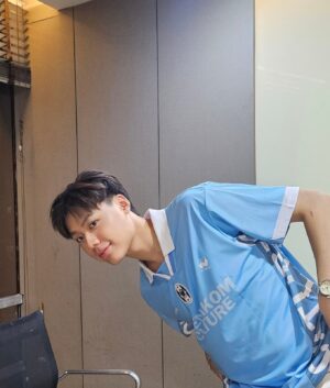 Pisitpon Ekpongpisit Instagram - เสื้ออย่างจ๊าบเลยพี่ @marchutavuth