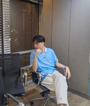 Pisitpon Ekpongpisit Instagram - เสื้ออย่างจ๊าบเลยพี่ @marchutavuth