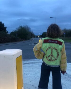 Pixie Davies Instagram - In ❤️ love with my new Pixie jacket by @heatherchapplain ☮️ #heatherchapplain #ootd #tomandjerry