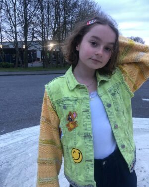 Pixie Davies Instagram - In ❤️ love with my new Pixie jacket by @heatherchapplain ☮️ #heatherchapplain #ootd #tomandjerry