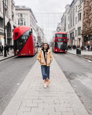 Pixie Davies Instagram - My favourite city in the world 🌎 🇬🇧 who else loves London? Can’t wait to spend tomorrow in the city (hellloooo Friday 🥰) let me know if you have any recommendations!! 💓