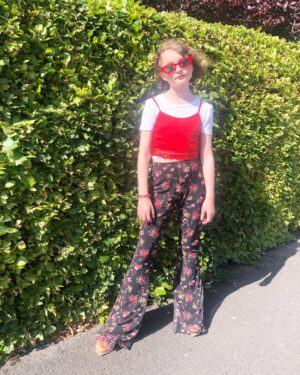 Pixie Davies Instagram - Flowers & flares ☮️