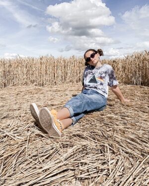 Pixie Davies Instagram - Crop circle 👽