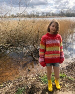 Pixie Davies Instagram - Wellie weather 💛
