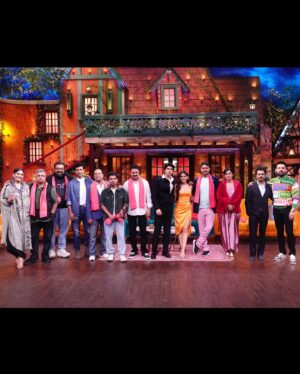 Piyush Mishra Instagram - Celebrating 10 years of Wasseypur with Kapil.

@kapilsharma @anuragkashyap10 @bajpayee.manoj @nawazuddin._siddiqui @vineet_ksofficial @snekhanwalkar @iamhumaq @vidushak @pankajtripathi @zeishanquadri @jameel.mumbai @theadityakumar @archanapuransingh @sumonachakravarti @kikusharda @jayvijaysachan @sonytvofficial 

#PiyushMishra #KapilSharma #Wasseypur