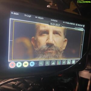 Plutarco Haza Instagram - Listo para una nueva aventura! @heroeslapelicula
