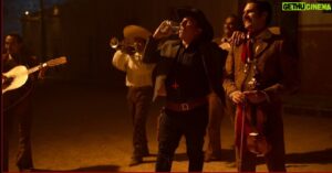 Plutarco Haza Instagram - Cómo les fue de fiesta? Ya vieron #elgallodeoro? @vix