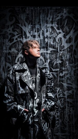 Pokras Lampas Instagram - The Artist / Art: Tribal 3007 edition.

Эстетика школьной парты и меловой доски — моя новая эспериментальная работа, созданная при помощи трафаретов. Трайблы и каллиграфию я печатаю на 3D-принтере тонким слоем, а после добавляю росчерки и рукописные детали.

Вижу это полотно в качестве фулл принт текстуры на ткани — поэтому выбрал абстрактную монохромную композицию и смешанную технику. 

Для тех, кто хочет вернуть свой 3007-й.✨

___

Hashtags:
#artist #art #pokraslampas #calligrafuturism #3dprinting #3dprint #tribal #tribalart #mixedmedia #calligraphy #calligraphymasters #calligritype #calligrapher #artistsoninstagram #artistlife #artiststudio A. R. R. C. ^23