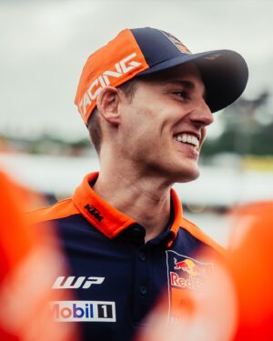 Pol Espargaró Instagram - READY TO RACE, Orange Squad?! 🔥 

We can’t get enough of this trio. Join us here this weekend at the #ItalianGP as our boys take on the Tuscan hills with their KTM RC16’s. Lesss’go! 🚀🇮🇹 

#KTM #ReadyToRace #MotoGP #Motorsport @motogp
