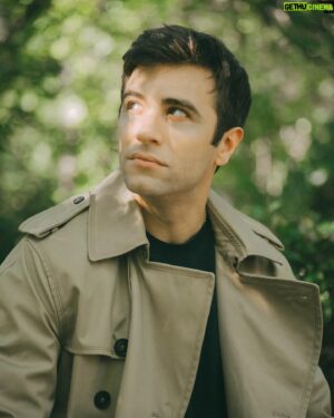 Pol Monen Instagram - A walk in the park with my new favorite trench 🍂🍁 @mango_man #mangoman 

Pics by 📸 @albagonzalezrobles