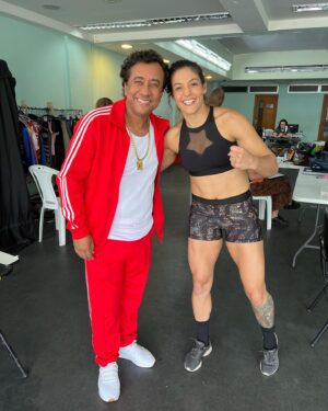 Poliana Botelho Instagram - Já já  estará saindo o filme com o grande Paulinho Gogo, quero ver essa participação de ouro . 😍 
#lutadora #atriz #modelo #lutadoradavida
