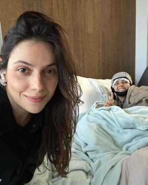 Poliana Botelho Instagram - Ontem foi dia de quimioterapia 🩵🙏🏽
#quimioterapia #cacerdemama #riodejaneiro #atleta